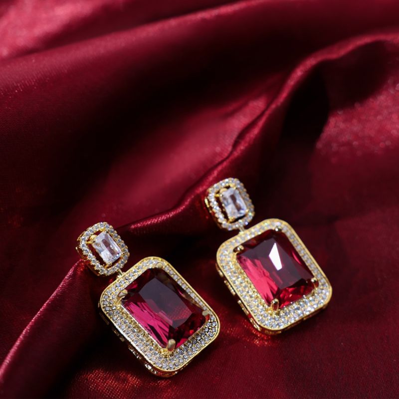 Shiny Diva Drop Earrings