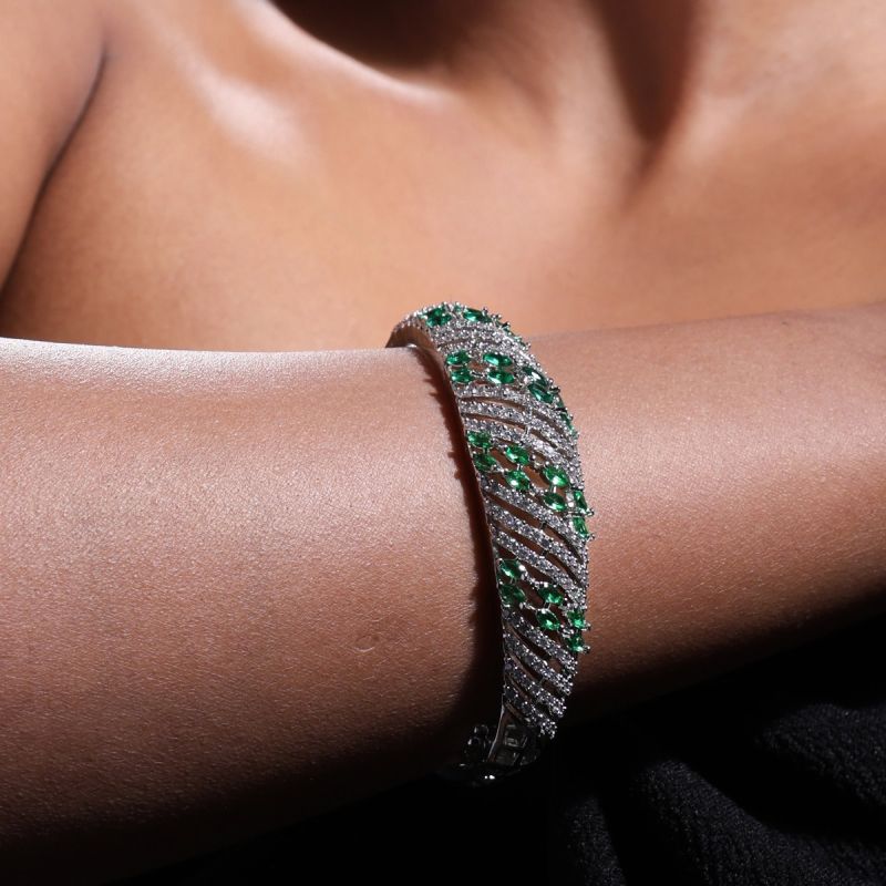 Brilliant Greeny Aura Bracelet