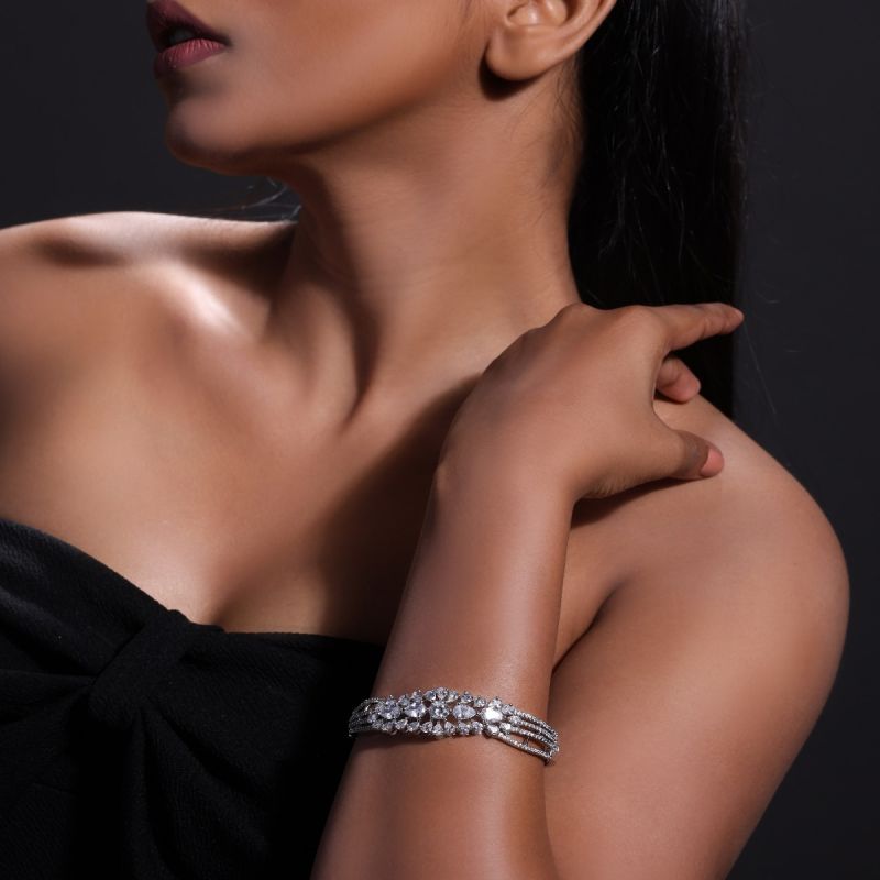 Leafy Trail Sparkling Bracelet