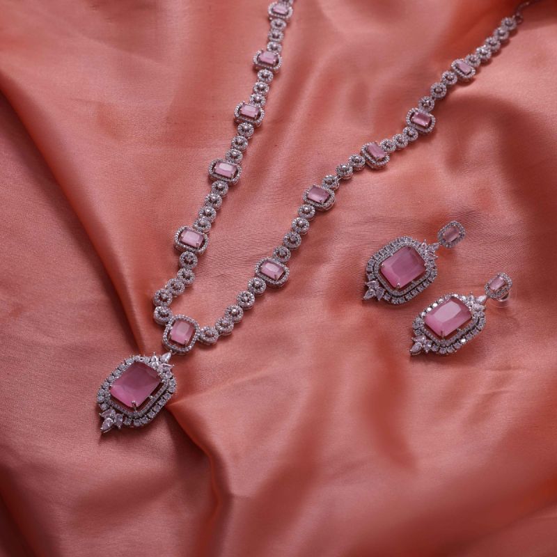 Queenly Essence Long Necklace Set