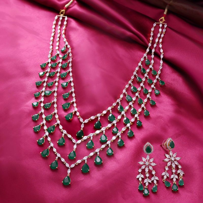 Verdant Droplets Necklace Set