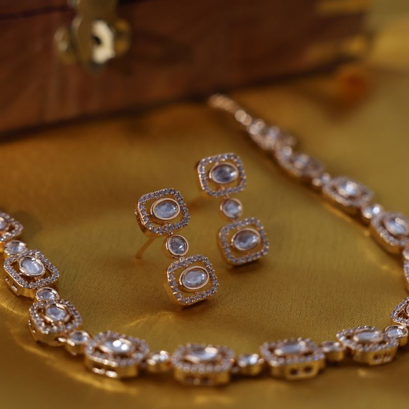 Geometrica Glow Necklace Set