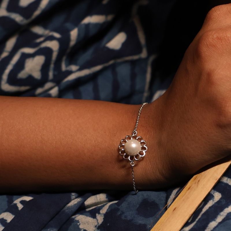 Floral Simplicity Silver Bracelet