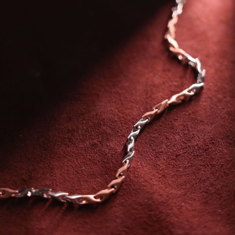 Stylish Linked Men Silver Chain