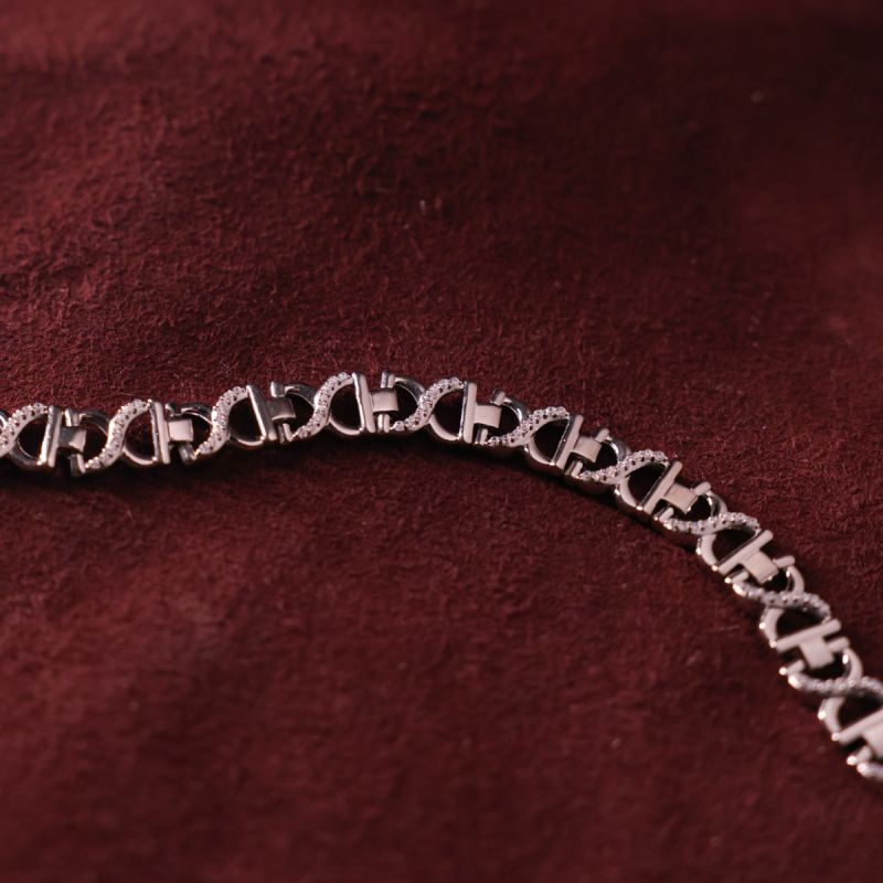 Sparkle Interlocking Men Silver Bracelet